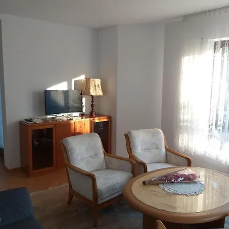 Ferienwohnung Alice فريدريشسهافن